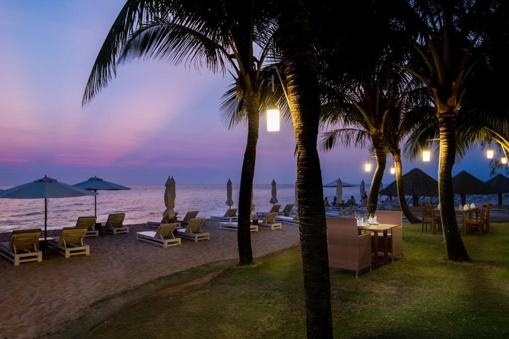 Nice De Paris Hotel Da Nang Exterior photo