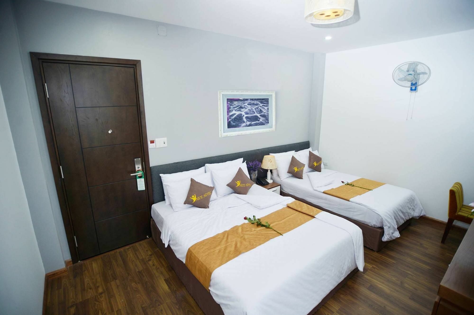Nice De Paris Hotel Da Nang Exterior photo